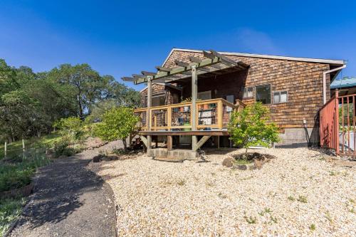 Healdsburg Home with Magnificent Vineyard View home