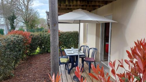 Appartement résidence 3 étoiles, 50m du lac, WIFI, jardin terrasse sans vis-à-vis, 1 à 4 pers, kit bébé possible