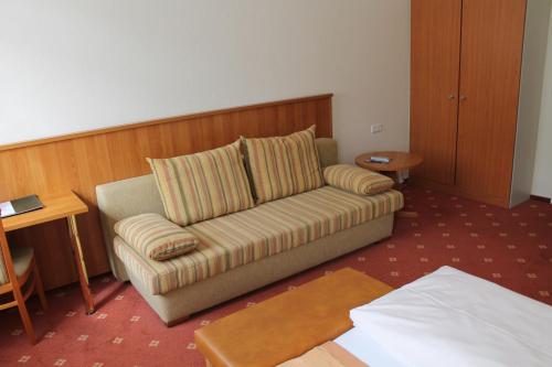 Traveller Hotel - image 2