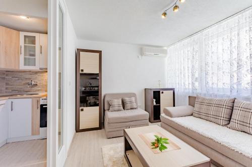Apartment Eli - image 9