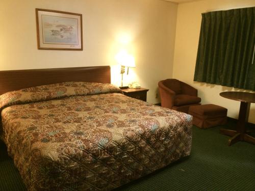 Rapids Inn And Suites