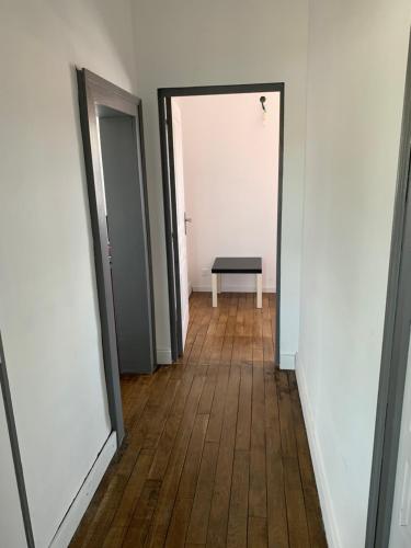 동피에르 쉬르 베브르 Logement, idéal famille, amis, tout y est ! (Logement, ideal famille, amis, tout y est !) 3성급 싱글룸 수영장