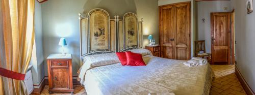 Guestroom, Albergo Diffuso Borgo Montemaggiore in Montemaggiore al Metauro