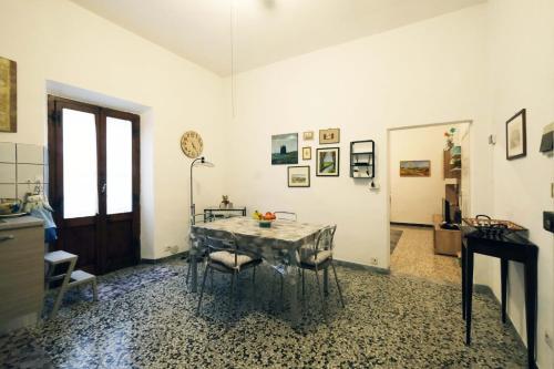 Passaggio in Val d' Orcia