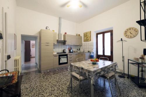 Passaggio in Val d' Orcia