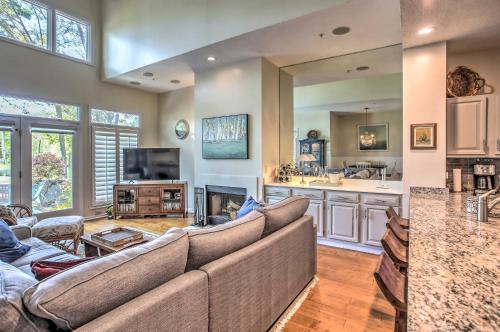 North Myrtle Beach Resort Villa 5 Mi to Ocean! in North Myrtle Beach, USA