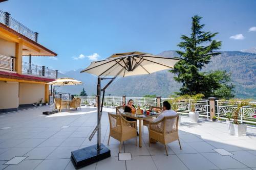 Restaurant, ANAND VARDHAN RESORTS in Larankelo