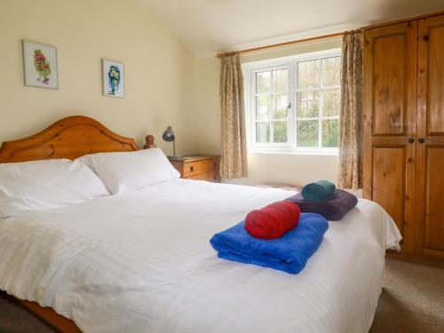 Honeysuckle St. Austell - image 3