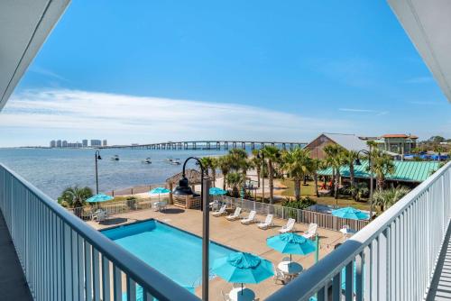 Best Western Navarre Waterfront