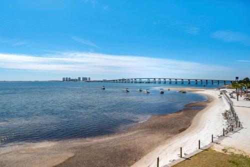 Best Western Navarre Waterfront