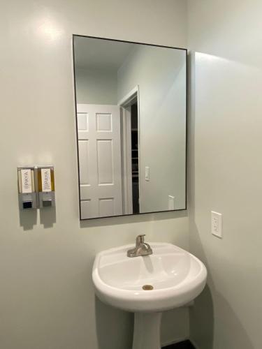 Harbor Inn – Harbor City, CA