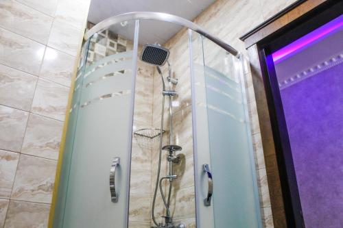 EMEG Hotel and Restaurant – Batumi, IL