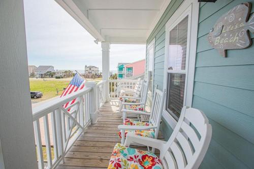 Life's A Beach - image 9