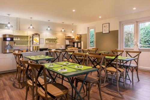 Kyriad Plaisir St Quentin en Yvelines - image 10