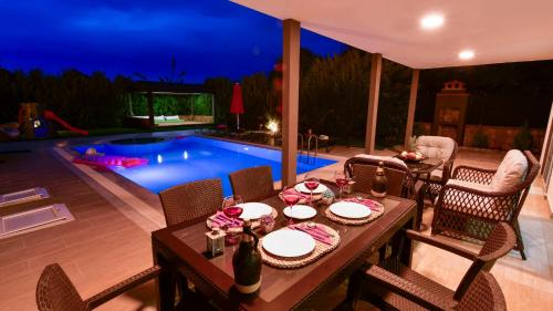 Blue - 4 Bedroom Holiday Villa in Hisarönü, Ölüdeniz (zdjęcie 9)