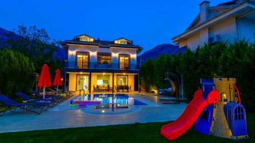 Blue - 4 Bedroom Holiday Villa in Hisarönü, Ölüdeniz (zdjęcie 3)