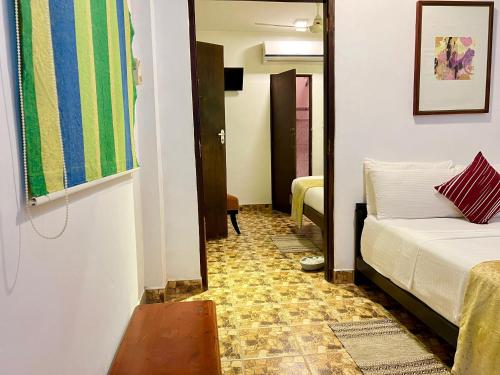 Standard Quadruple Room image 2