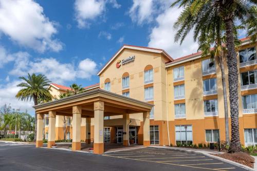 Comfort Inn & Suites Orlando North