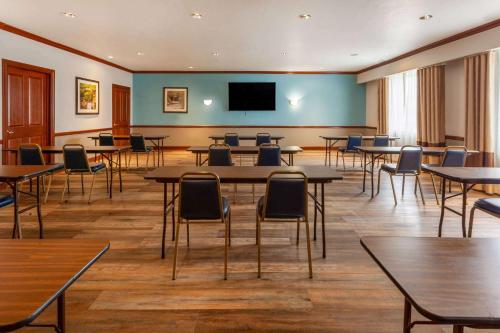 Ruang pertemuan/ballroom, Days Inn by Wyndham Austintown in Youngstown (OH)