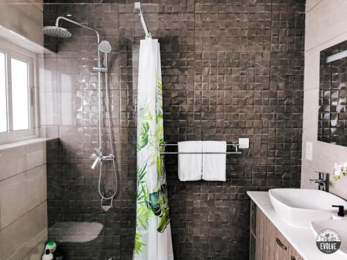 Evolve Coliving Guesthouse Room Type - King Room with Balcony