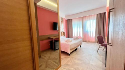 Superior Double Room image 4
