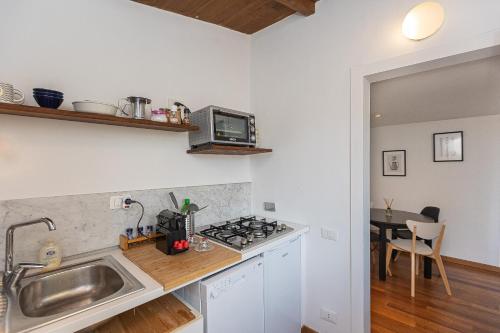 Campo de' Fiori Penthouse-Rental in Rome, Рим (фото 2)