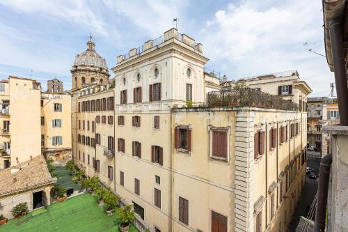 Campo de' Fiori Penthouse-Rental in Rome, Рим (фото 3)