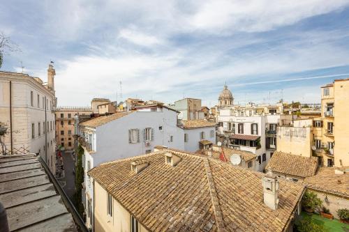 Campo de' Fiori Penthouse-Rental in Rome, Рим (фото 6)