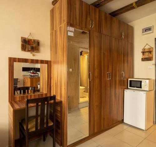 Pi Home & Apartments – Istanbul, FL