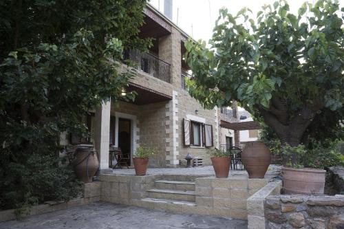 Elia Maisonette Therissos