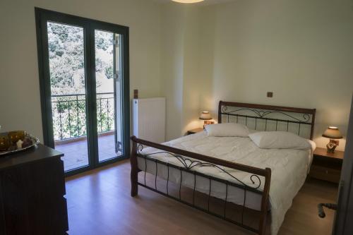 Elia Maisonette Therissos