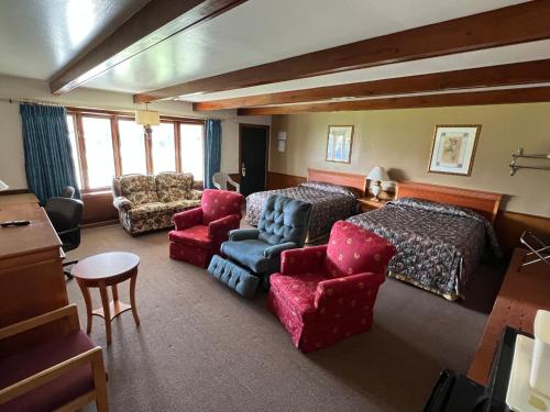 Spinning Wheel Motel