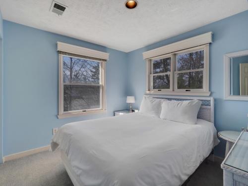 301 North Shore Inn - image 10