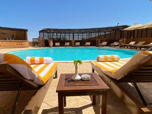 Resta Club Marina View