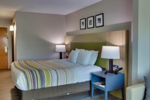 Country Inn & Suites by Radisson, Savannah Gateway, GA