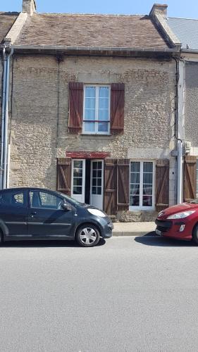 Maison de bourg à Ouistreham à 2 pas de la mer