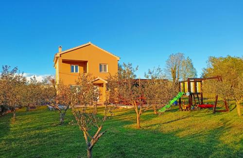 Holiday home Luka