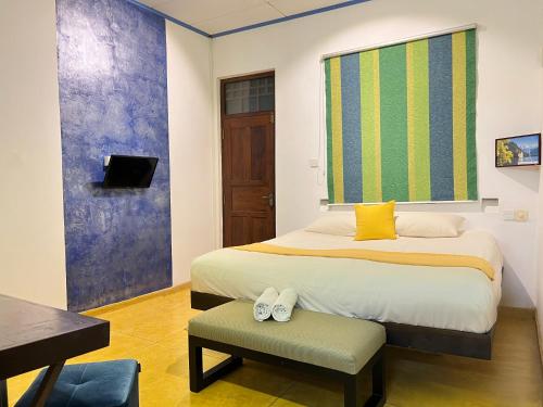 Standard Double Room image 2