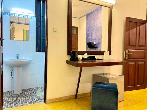 Standard Double Room image 1