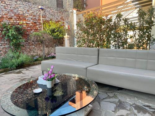 B&B Corte sul Naviglio CIN I T 0 1 5 0 7 0 C 1 3 X U I L Q C V 4