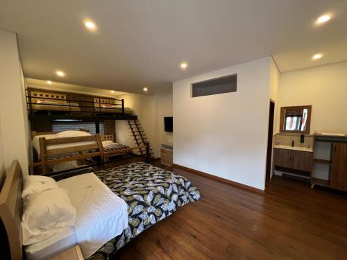 7 double beds