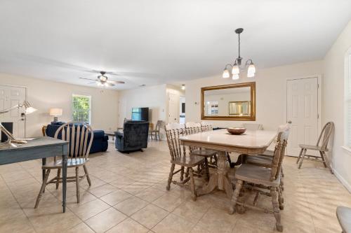 Island House in Dauphin Island, USA