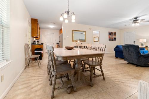 Island House in Dauphin Island, USA
