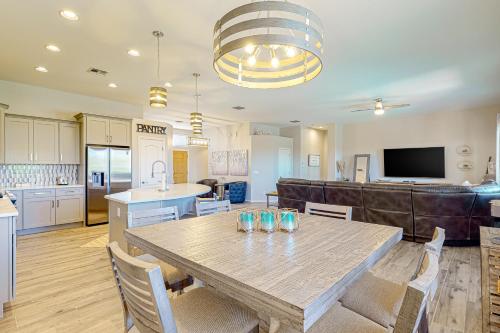 Desert Cache near เกทส์ พาส