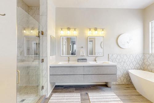 Desert Cache near เกทส์ พาส