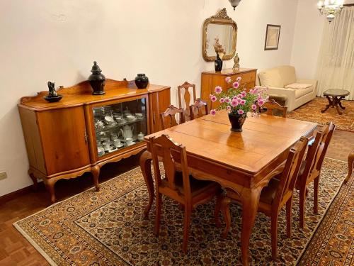Casa Às Nove (Casa As Nove) in Santa Barbara