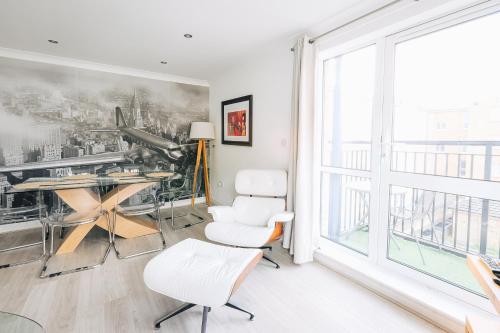 Beautiful Central Family Apartment for 6 - image 11