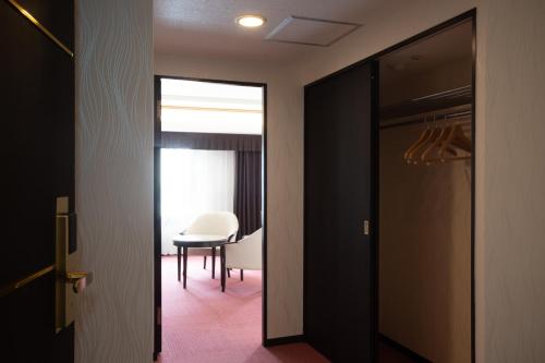 Executive Deluxe Double Room - For Single Use -Non-Smoking