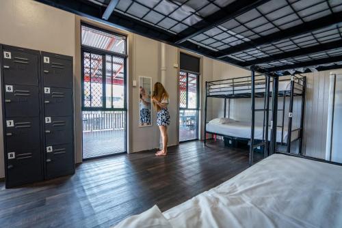 The Jack Backpackers Room Type - Basic 6 Bed Mixed Dormitory Room Age Limit 18 - 35