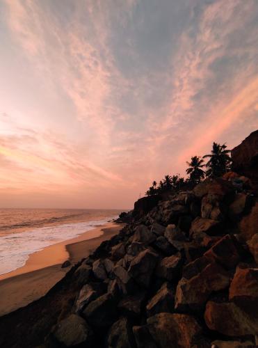 Mavila Beach Resort Kerala's Heritage Temple Villa - image 5